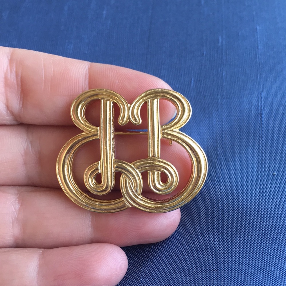 Burberry brooch